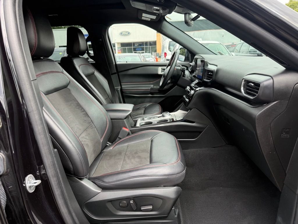 Used 2023 Black Ford ST-Line image 34