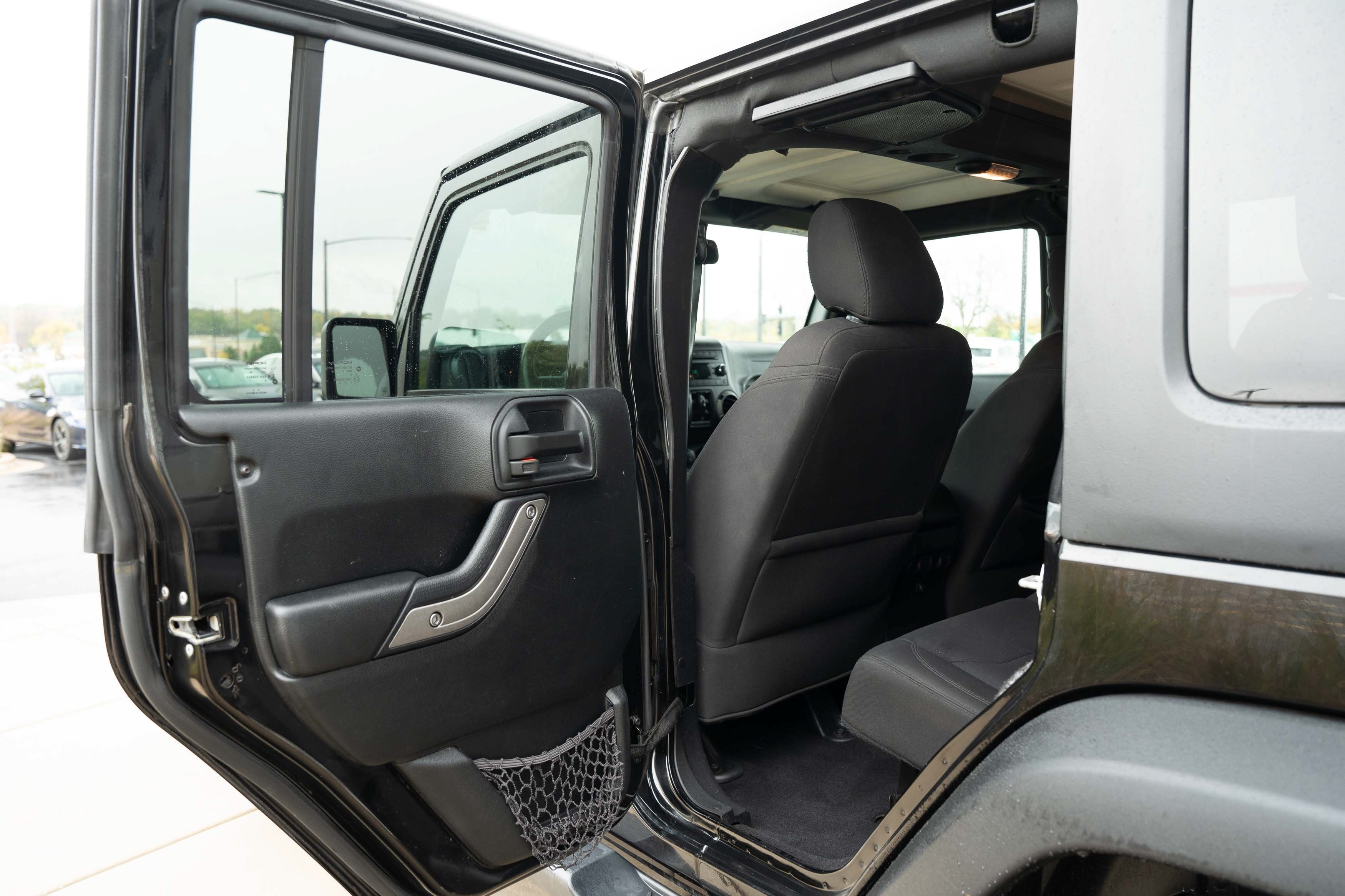 Used 2017 Black Clearcoat Jeep Sport image 20
