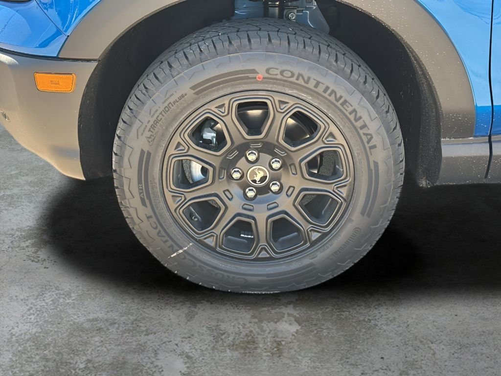 New 2026 Velocity Blue Metallic Ford Badlands image 38