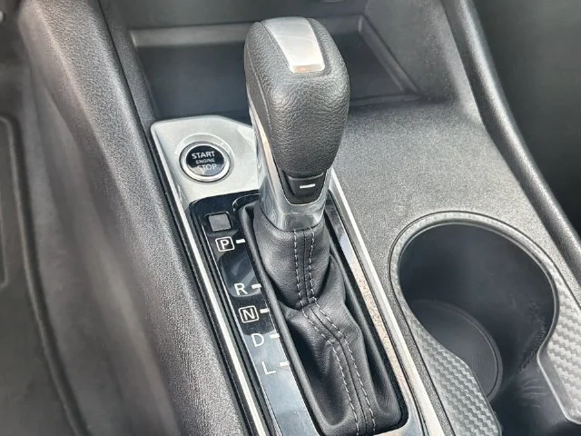 2025 Nissan Altima SV - Photo 15