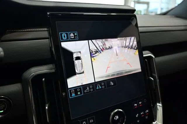 2026 GMC Acadia Elevation - Photo 17