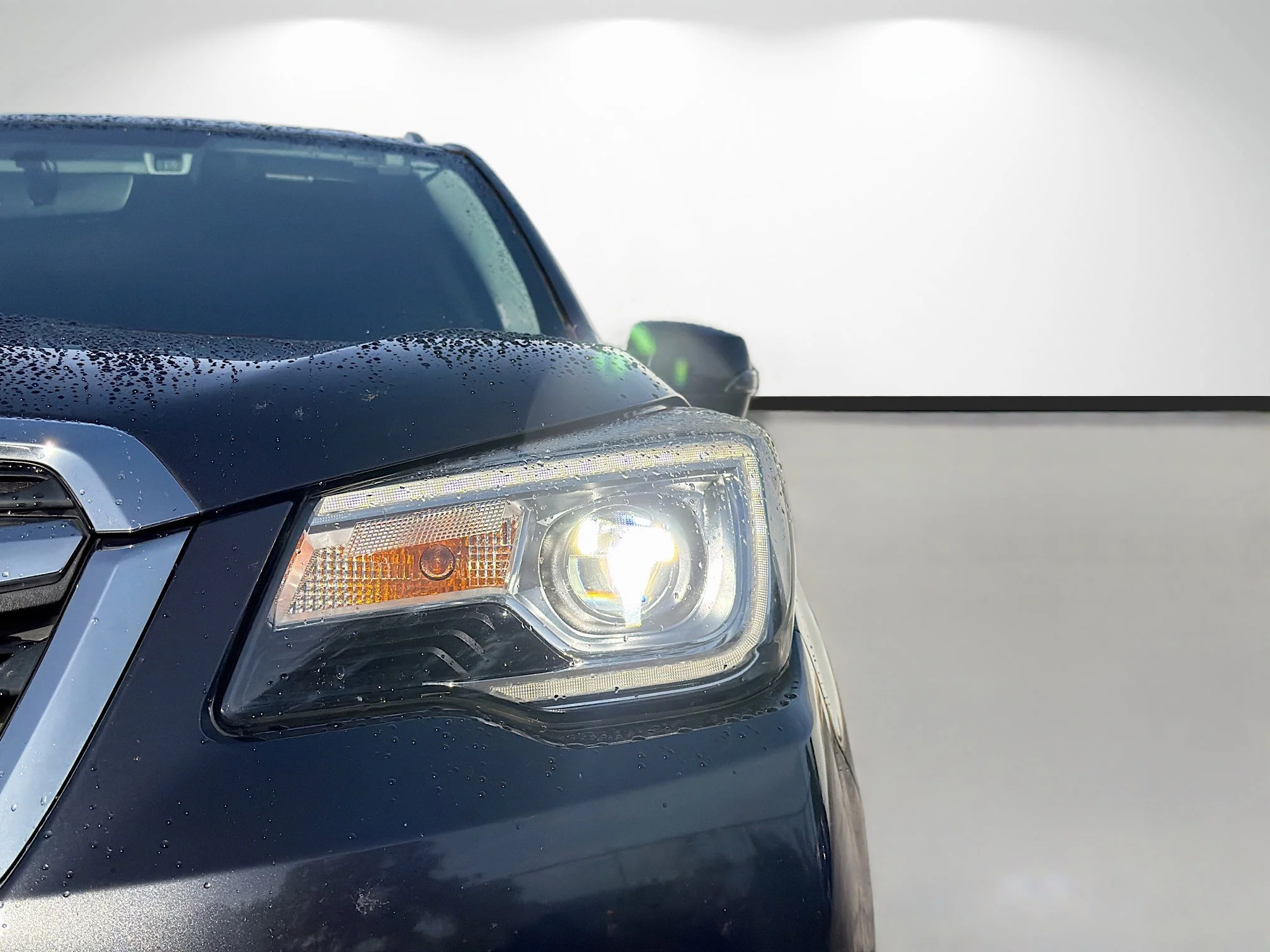 Used 2018 Dark Gray Metallic Subaru Touring image 9