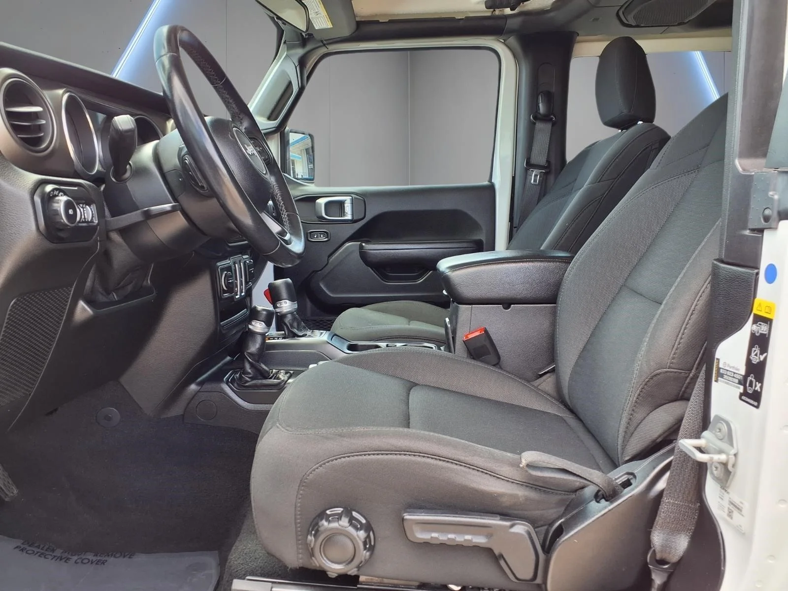 Used 2020 White Jeep Sport S image 12