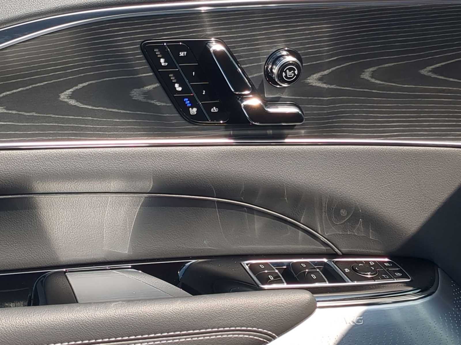 2026 Cadillac LYRIQ V - Photo 11