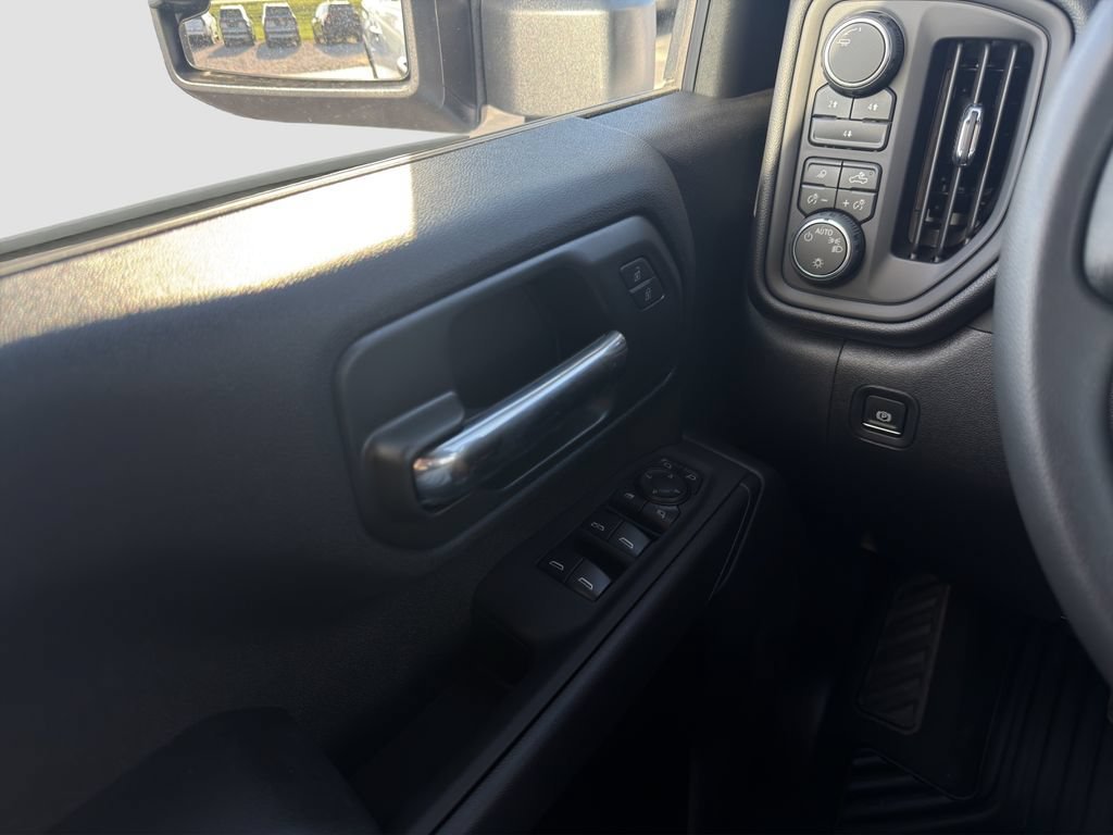 2026 Chevrolet Silverado 2500 HD Custom - Photo 12