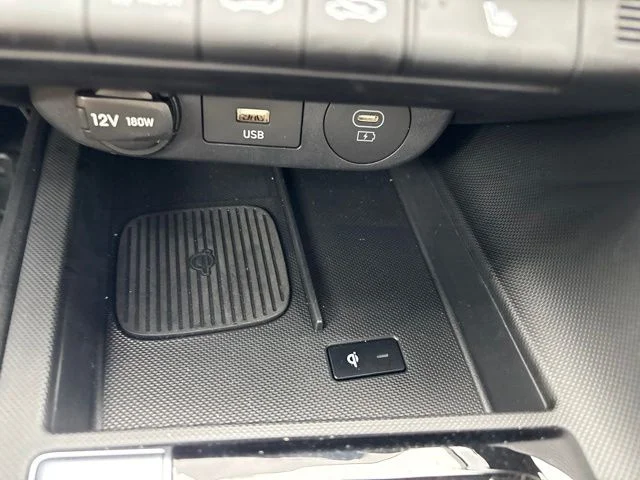 Used 2025 Amazon Gray Hyundai SEL Convenience image 28