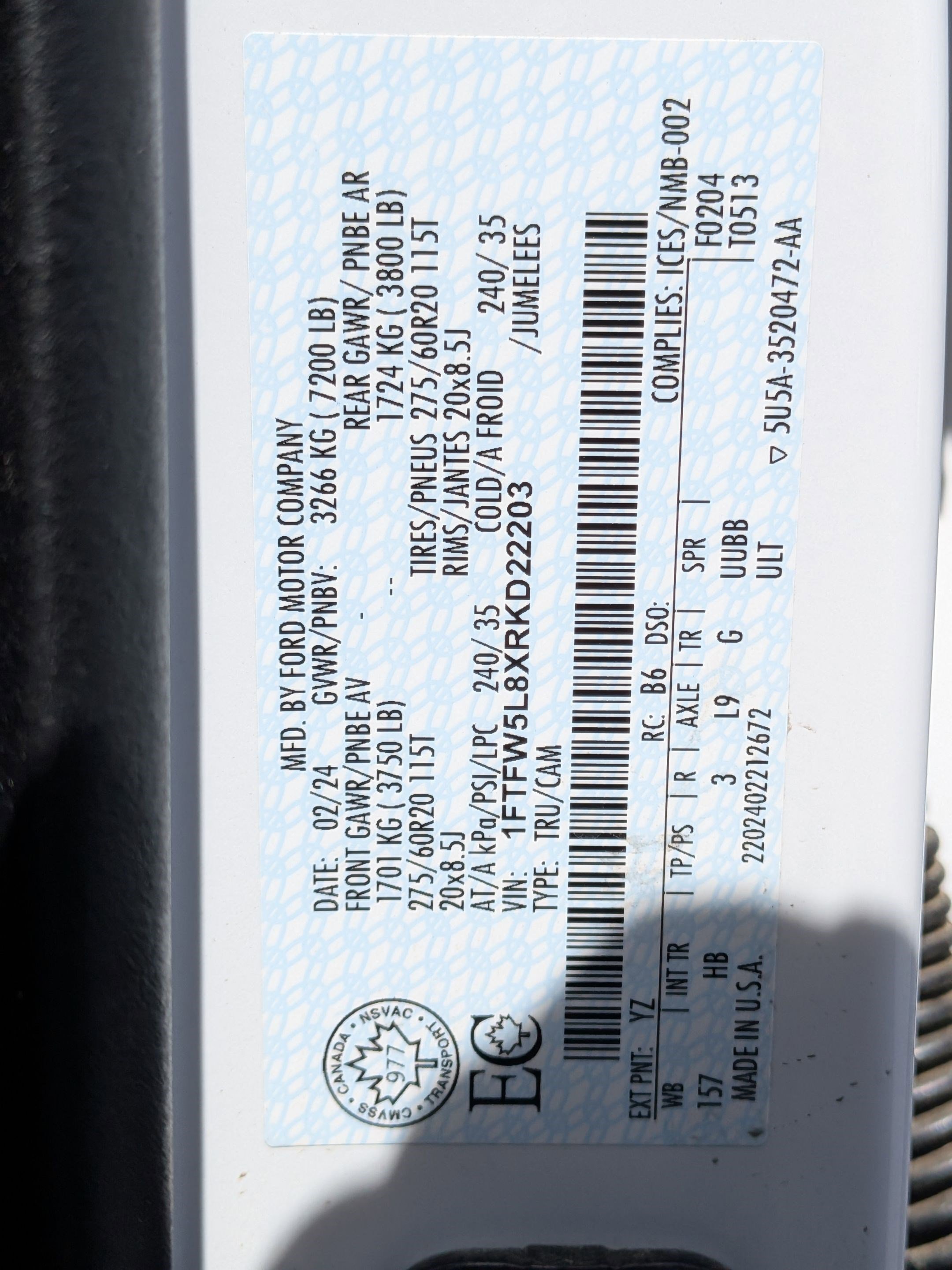Certified Used 2024 Oxford White Ford LARIAT image 36
