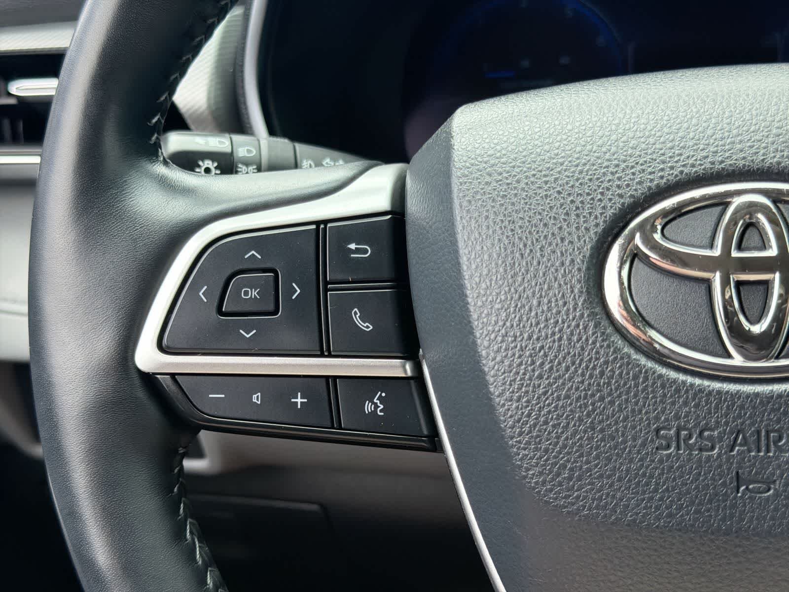 Used 2023 Wind Chill Pearl Toyota Platinum image 25