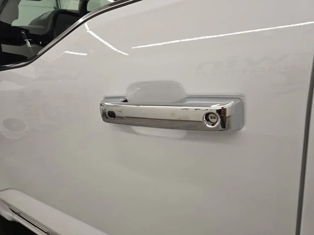 New 2026 Oxford White Ford F-350® Lariat® image 23
