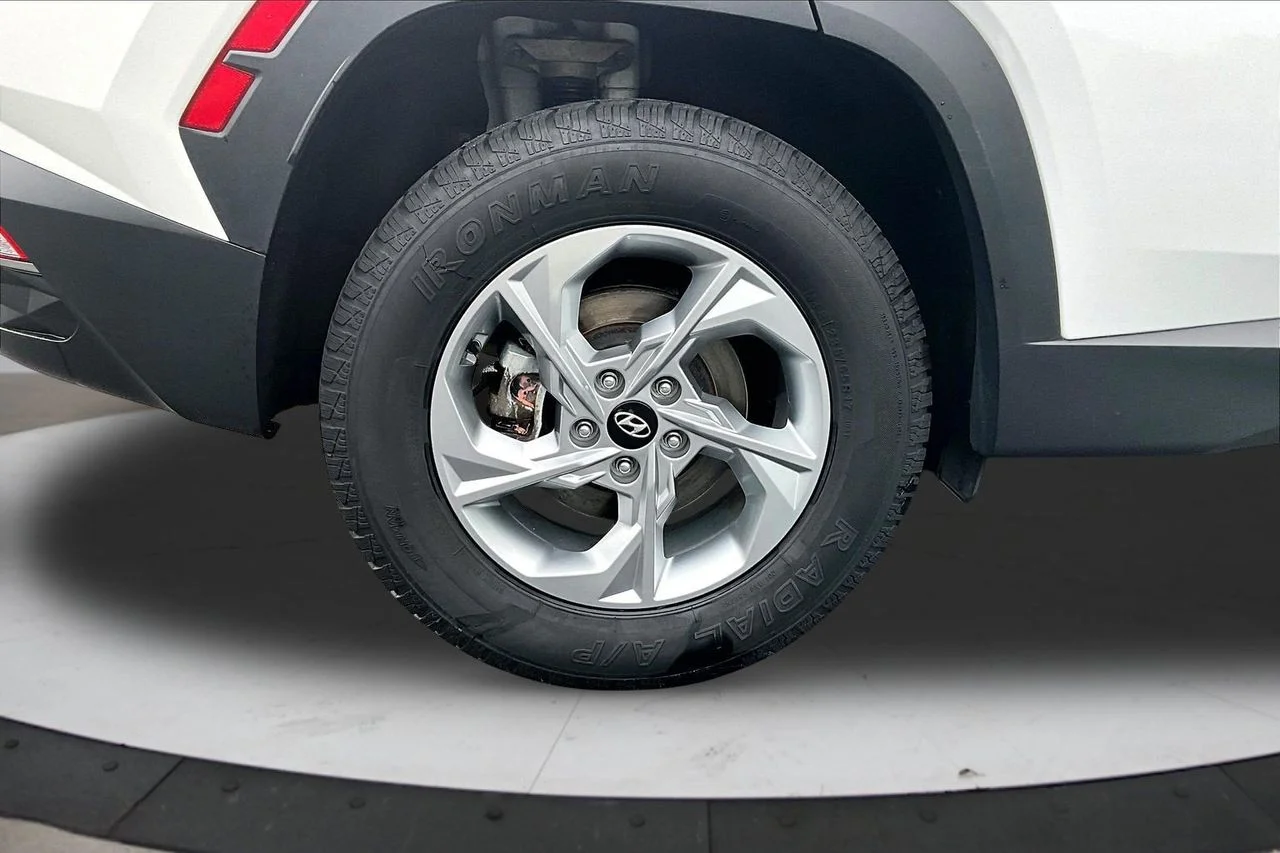 Certified Used 2024 White Hyundai SEL image 34