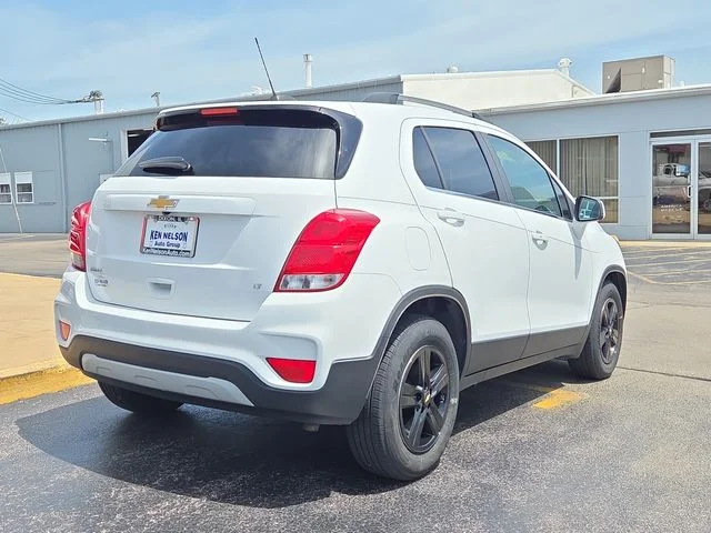 Used 2020 White Chevrolet LT image 10