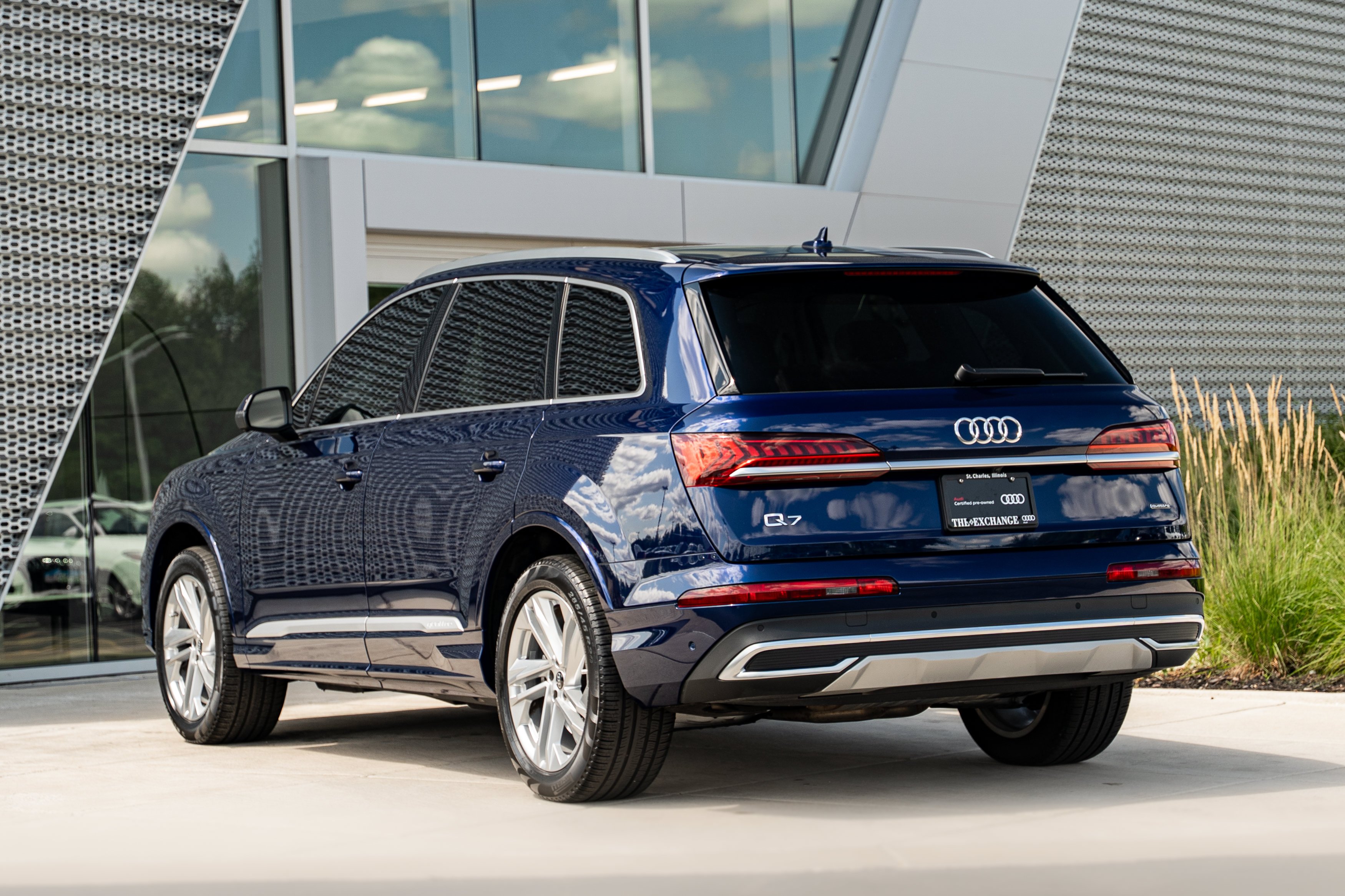 Certified Used 2022 Navarra Blue Metallic Audi Premium Plus image 5