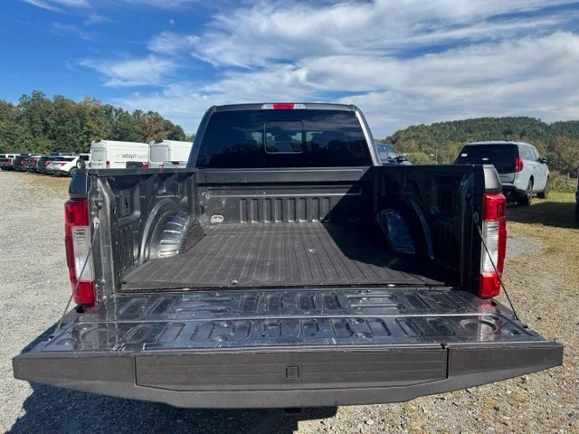Used 2019 Gray Ford Lariat image 7