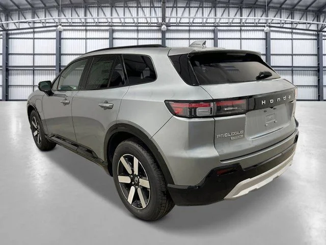 New 2026 Silver Honda Touring image 3
