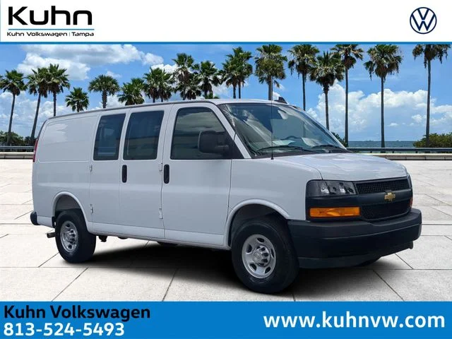 2025 Chevrolet Express 2500 Work Van HD's photo