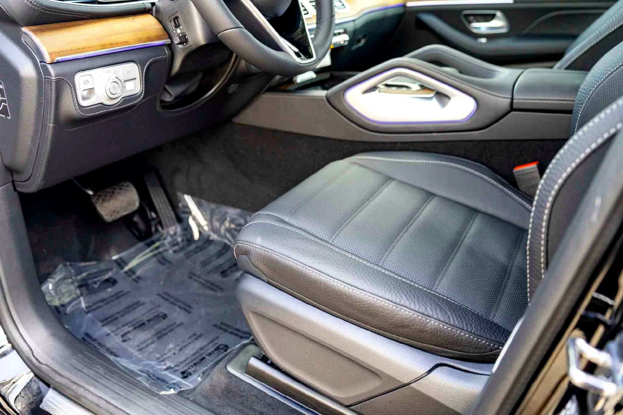 New 2026 Obsidian Mercedes-Benz GLE 450 image 11