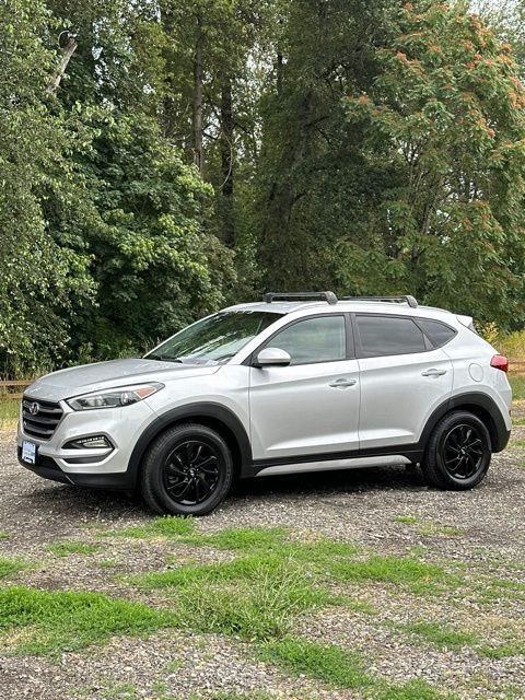 Used 2018 Molten Silver Hyundai SEL image 5
