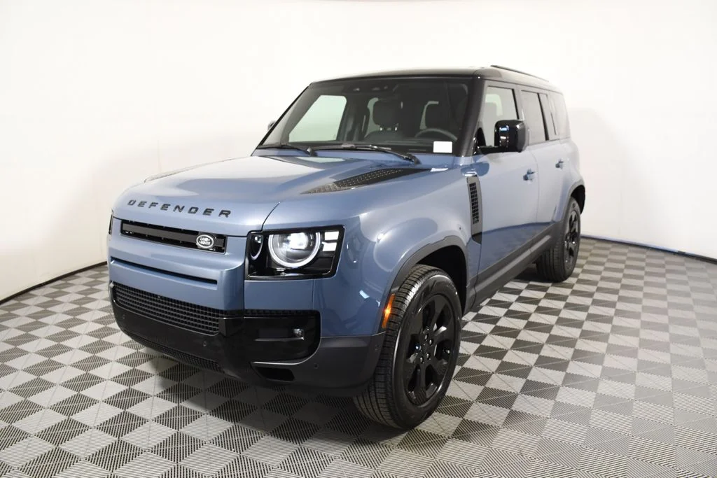 2026 Land Rover Defender 110 S P300's photo