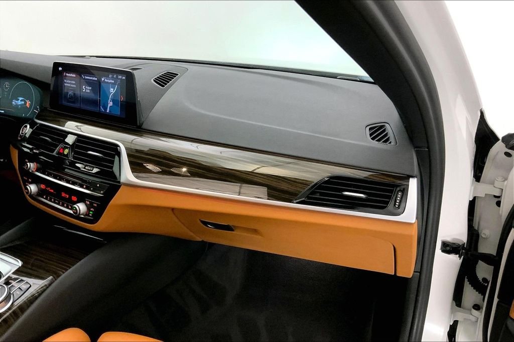 Used 2019 Mineral White Metallic BMW  image 23