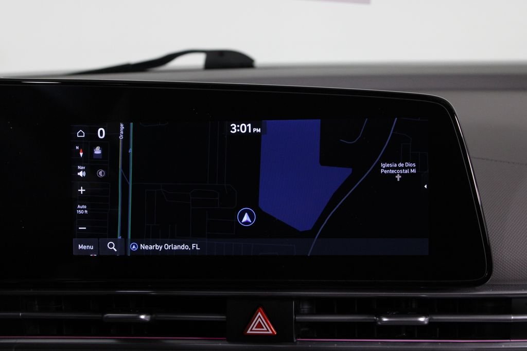 Certified Used 2024 Red Hyundai Blue image 9