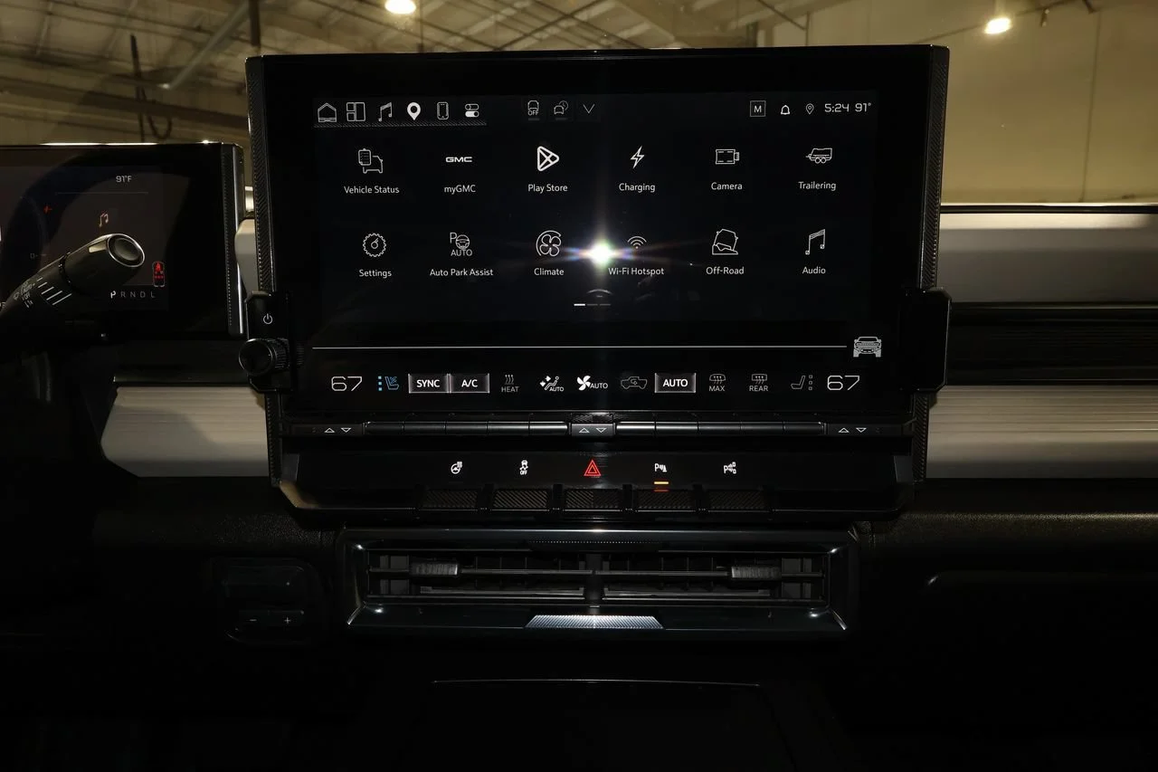 Used 2026 Graphite Blue Metallic GMC 2X image 15