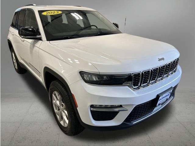 Used 2023 Bright White Clearcoat Jeep Limited image 8