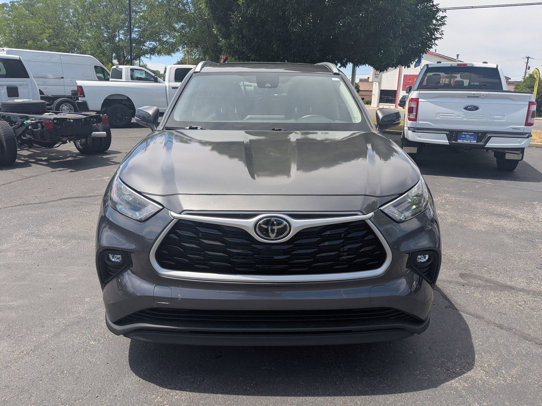 Used 2023 Magnetic Gray Metallic Toyota XLE image 9