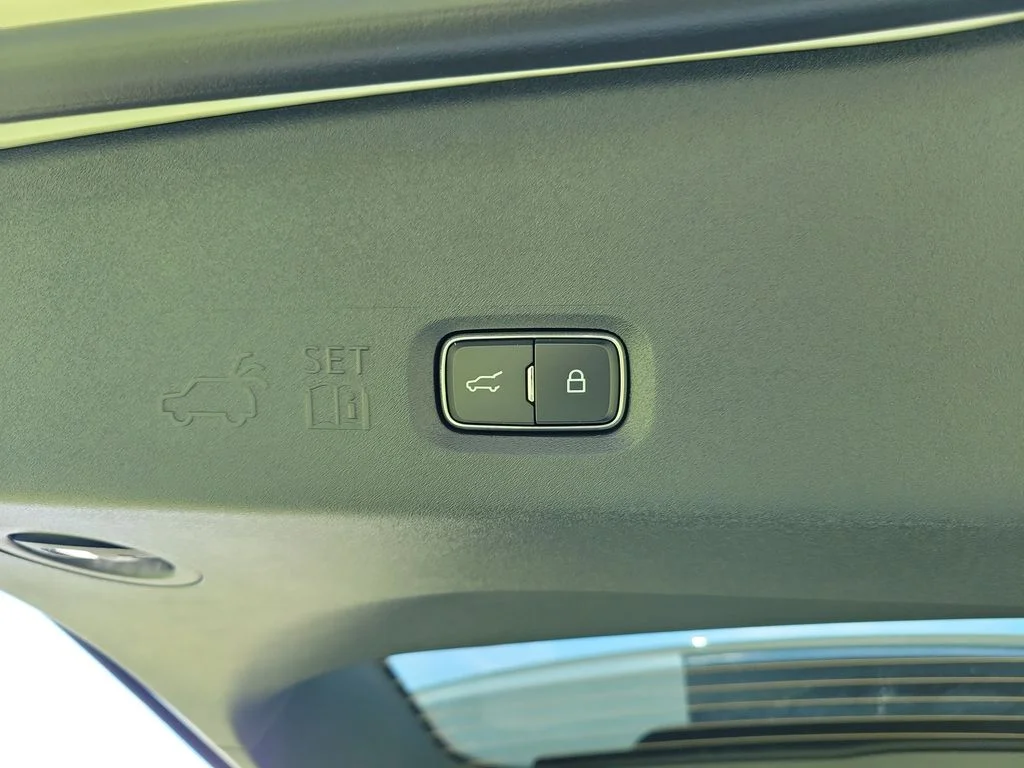 New 2027 Star White Metallic Tri-Coat Ford Active image 8
