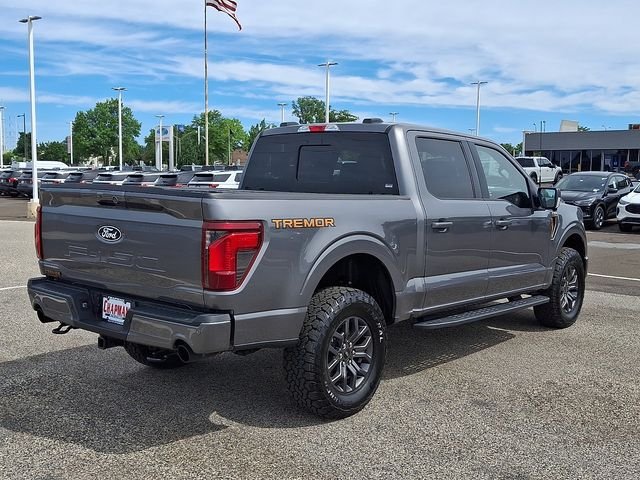 Used 2025 Gray Metallic Ford Tremor image 6