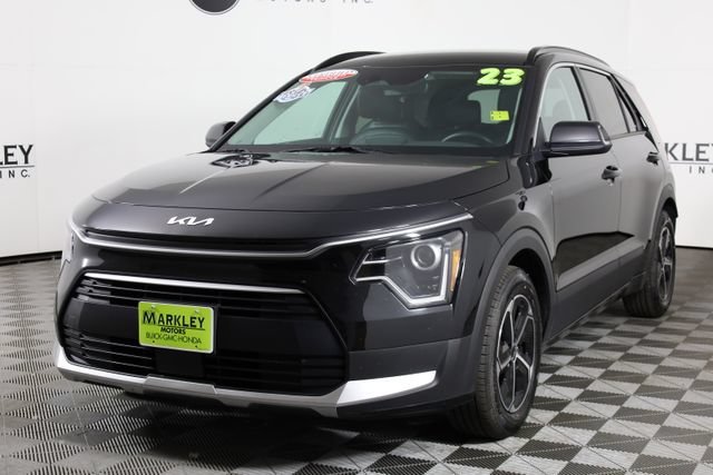 Used 2023 Black Kia EX image 28