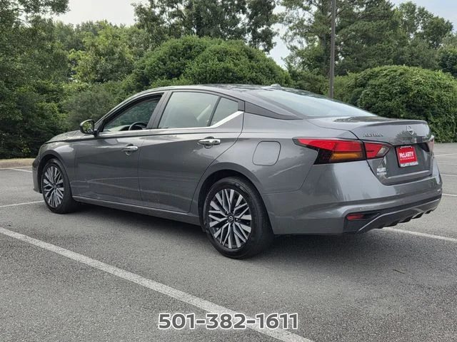 Used 2025 Gray Nissan 2.5 SV image 3