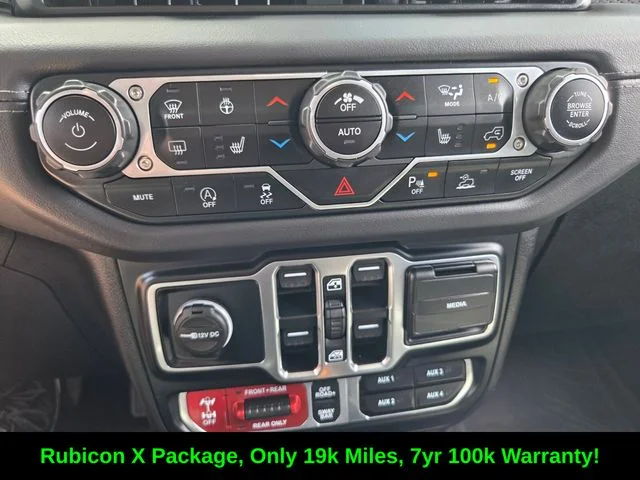 Certified Used 2025 Black Jeep Rubicon X image 26