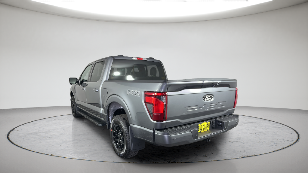 New 2026 Carbonized Gray Metallic Ford XLT image 10
