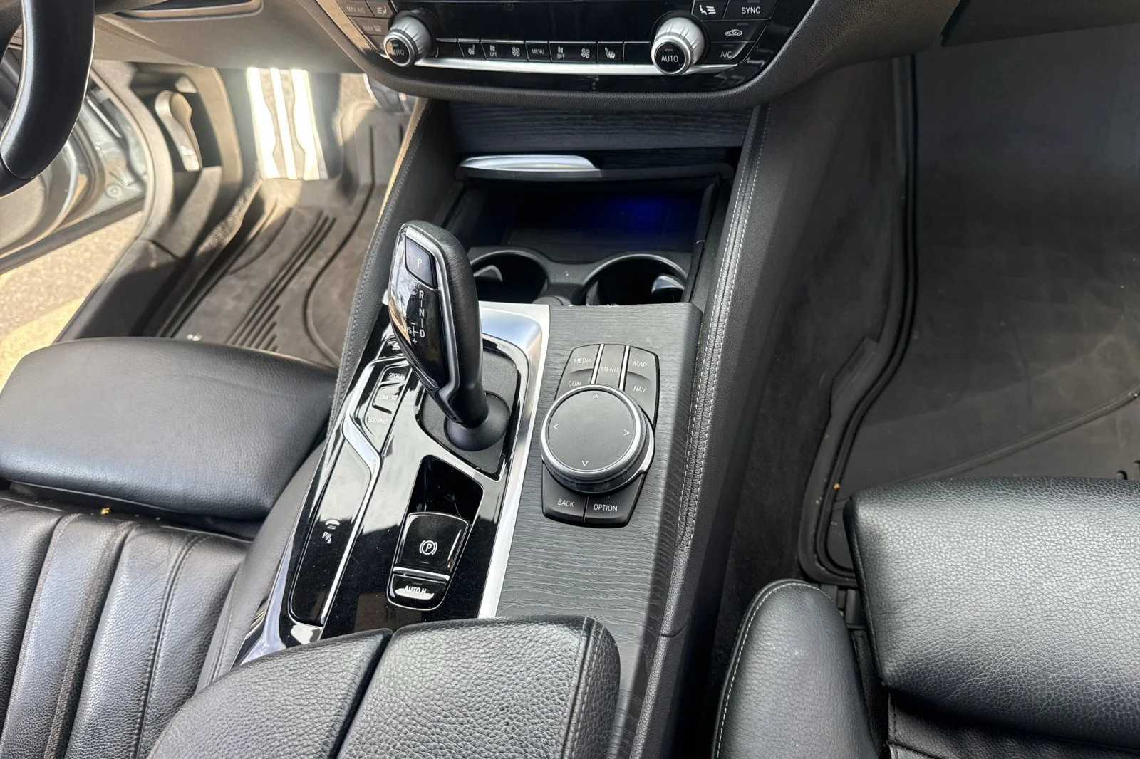 Used 2022 Gray BMW 530i image 19