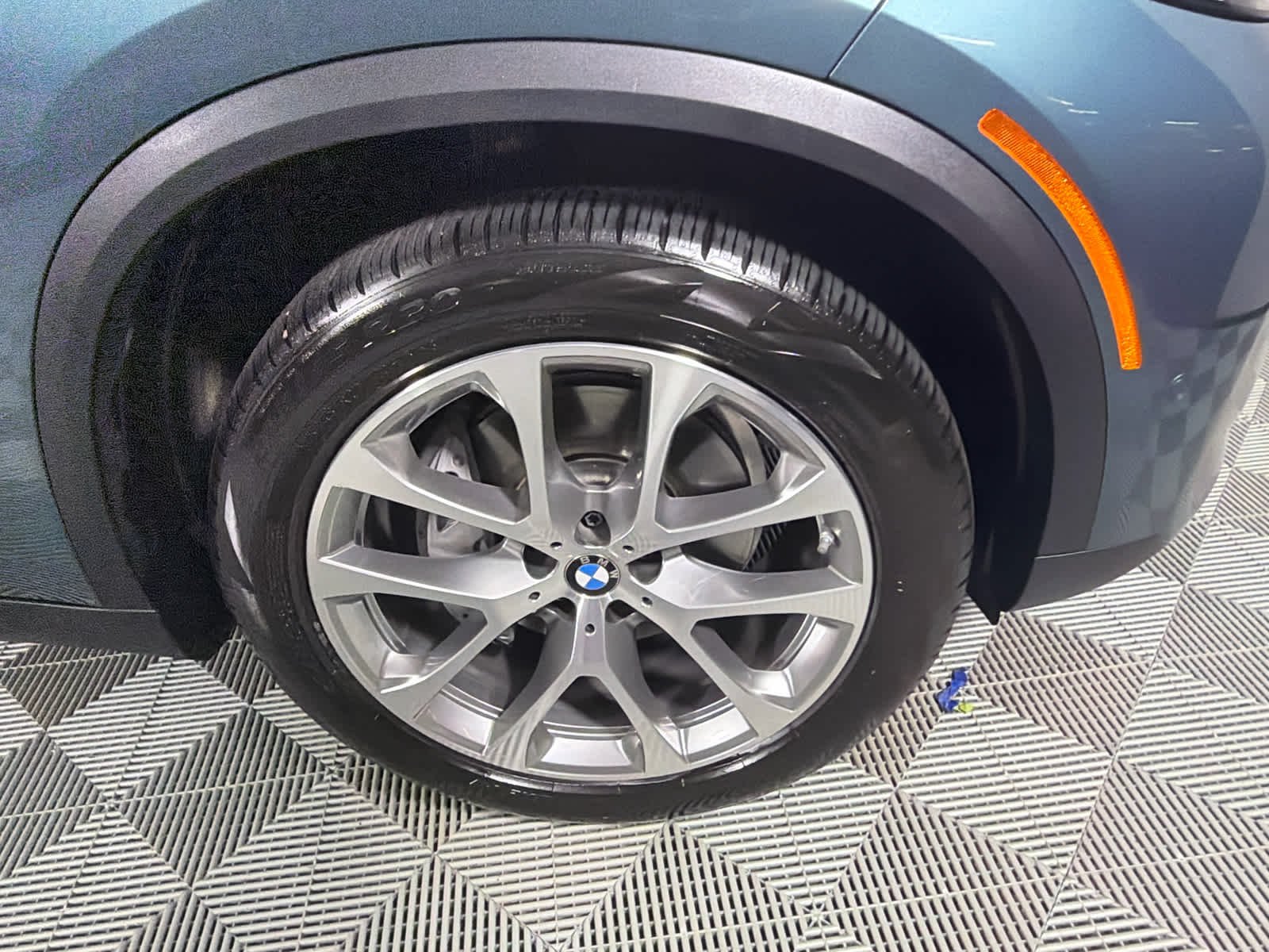 Used 2024 Blue Ridge Mountain Metallic BMW xDrive40i image 8