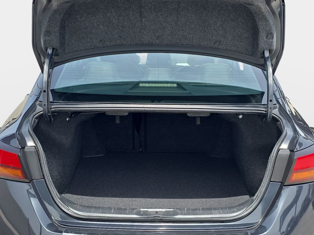 Used 2020 Blue Nissan 2.5 SL image 14