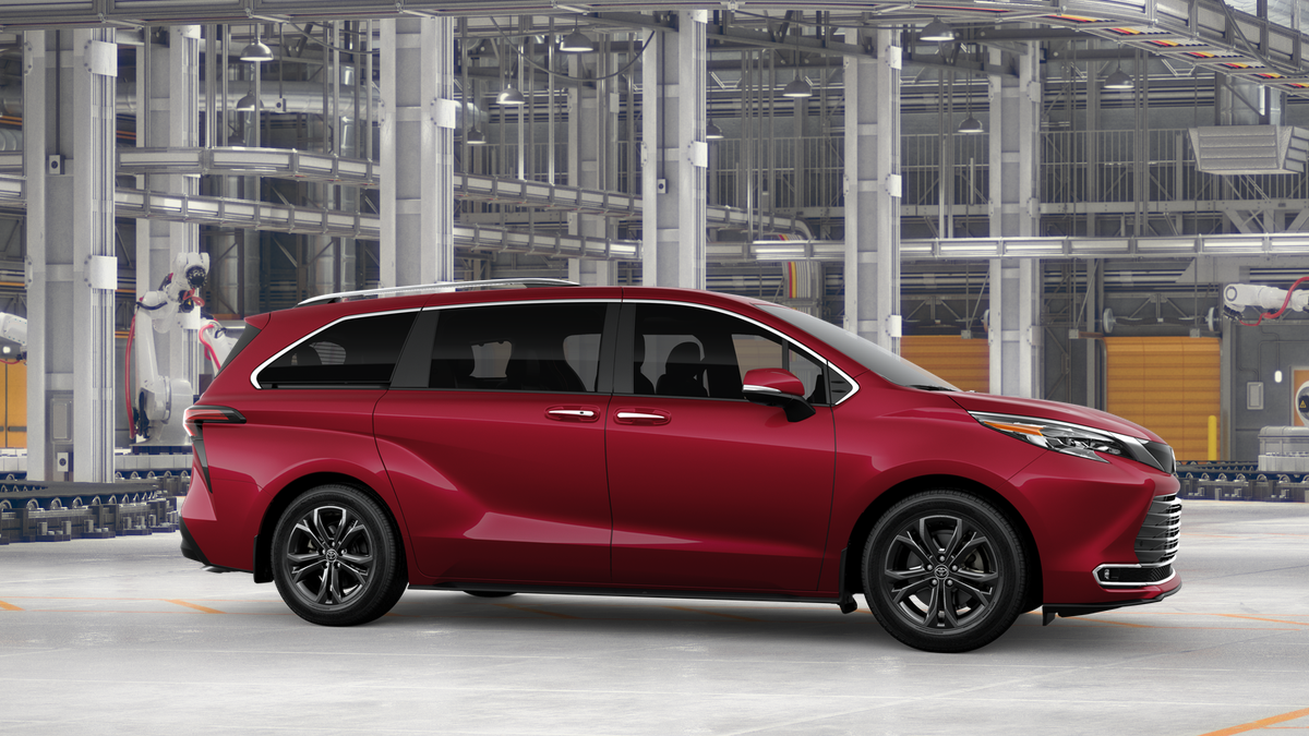New 2026 Ruby Flare Pearl Toyota Platinum image 13