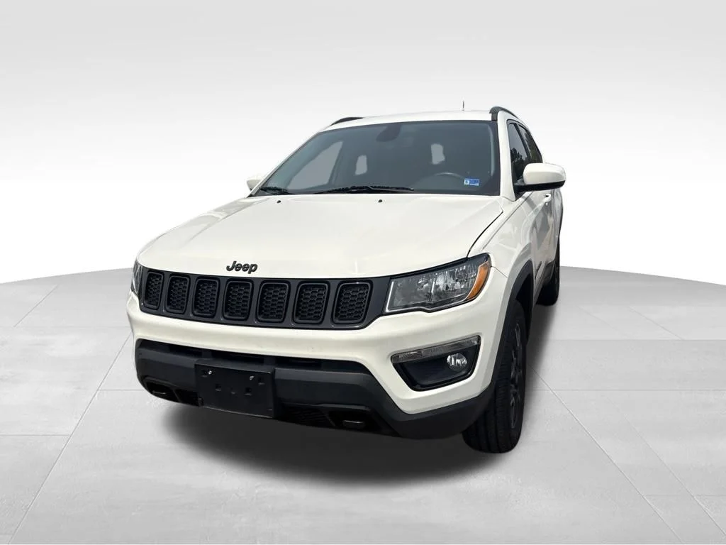 Used 2019 White Jeep Sport image 18
