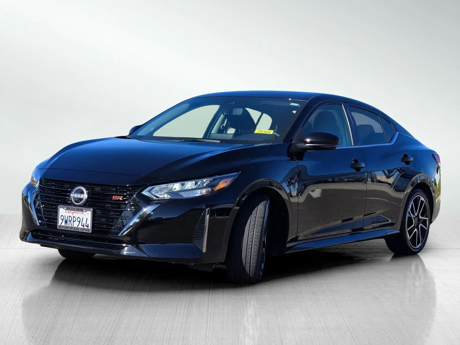 Used 2025 Super Black Nissan SR image 11