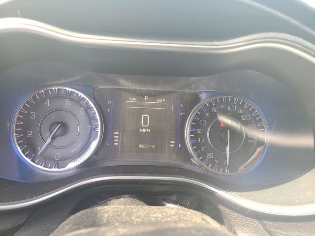 Used 2016 Gray Chrysler Limited image 10