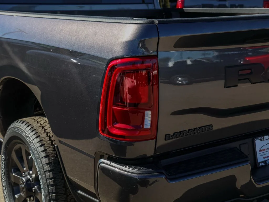 New 2026 Granite Crystal Metallic Clear-Coat Exterior Paint RAM Laramie Night Edition image 6