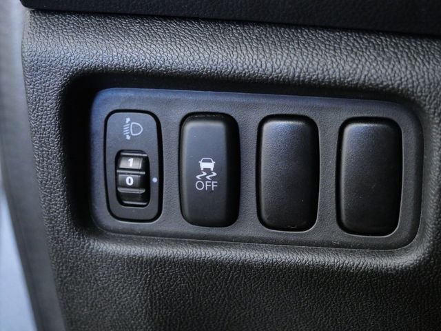 Used 2015 Gray Mitsubishi GT image 28
