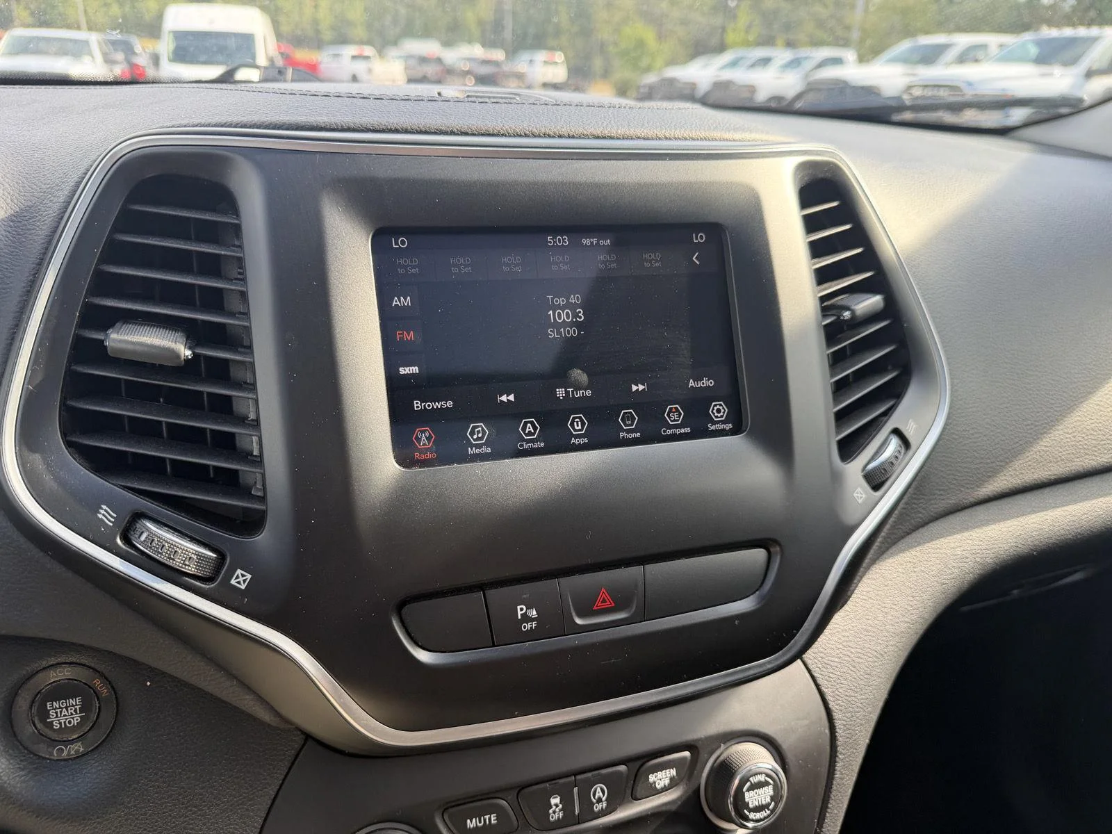 Used 2019 Bright White Clearcoat Jeep Latitude Plus image 11