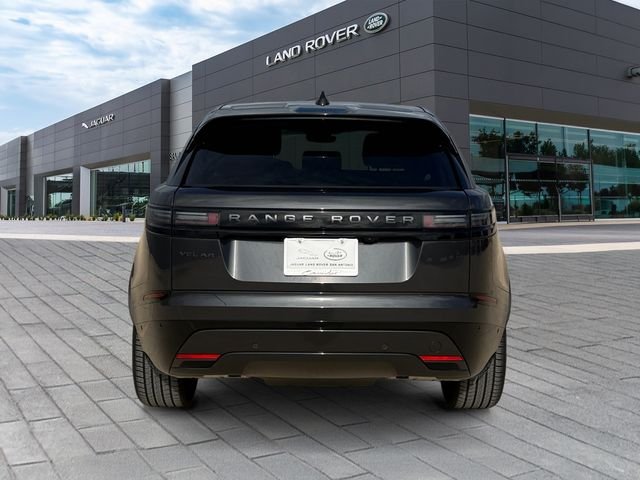 New 2026 Carpathian Grey Land Rover P250 Base image 4