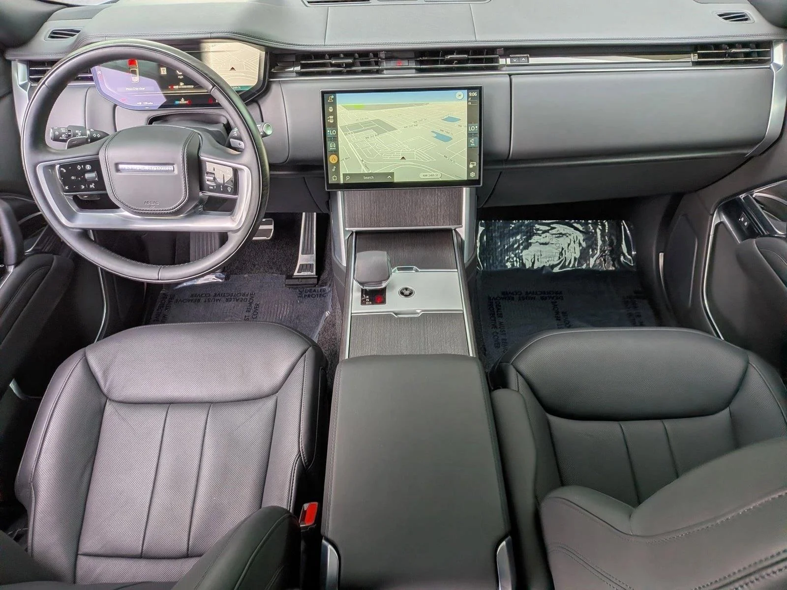 Used 2025 Hakuba Silver Metallic Land Rover SE image 19