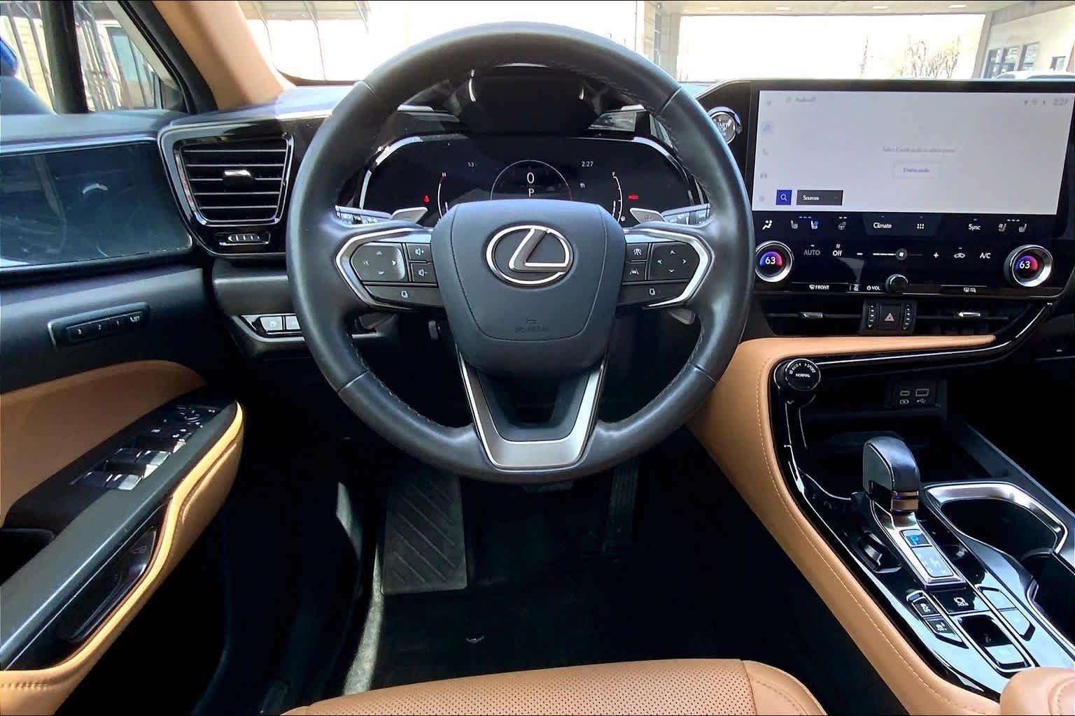 Used 2022 GRECIAN WATER Lexus Premium image 11