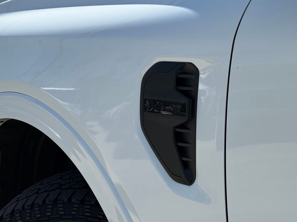 New 2026 Oxford White Ford XLT image 17
