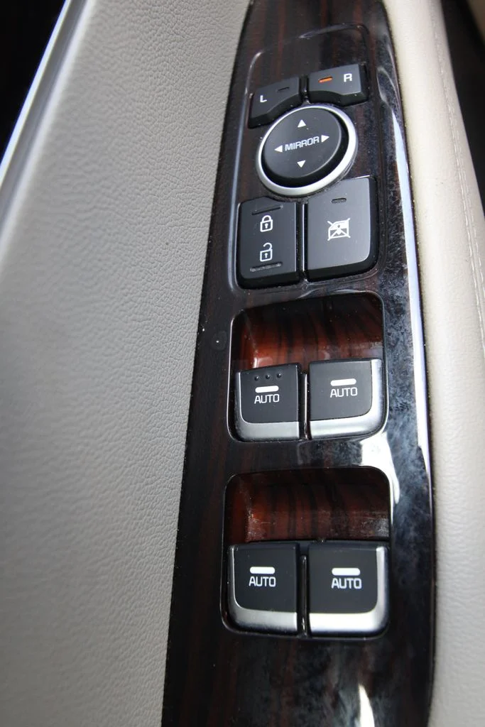 Used 2019 Blue Kia LX image 24