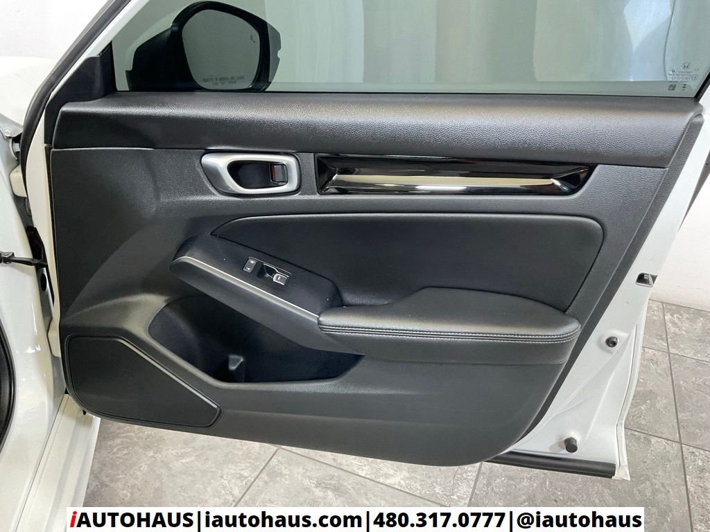 Used 2024 White Honda Touring image 38