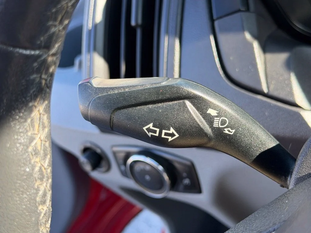Used 2015 Red Ford Base image 21